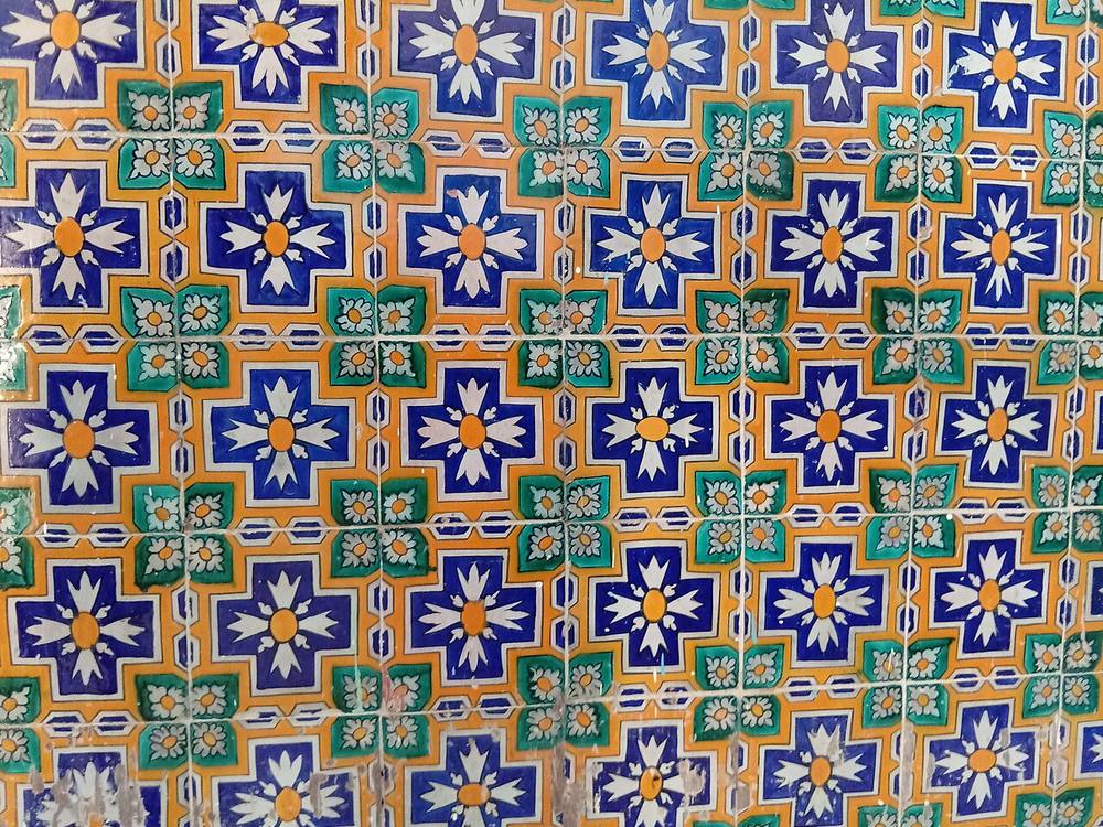 Tiles & ceramics
